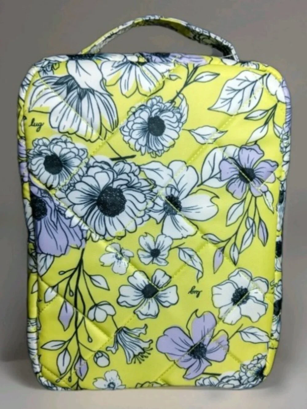 Lug Wingback Gardenia Hanging Toiletry Cosmetic Travel Bag NWT Floral Organizer